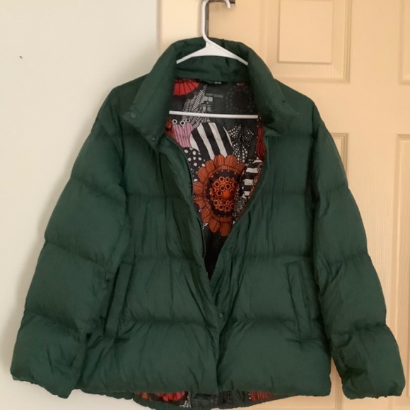 Uniqlo - Picture 2 of 5